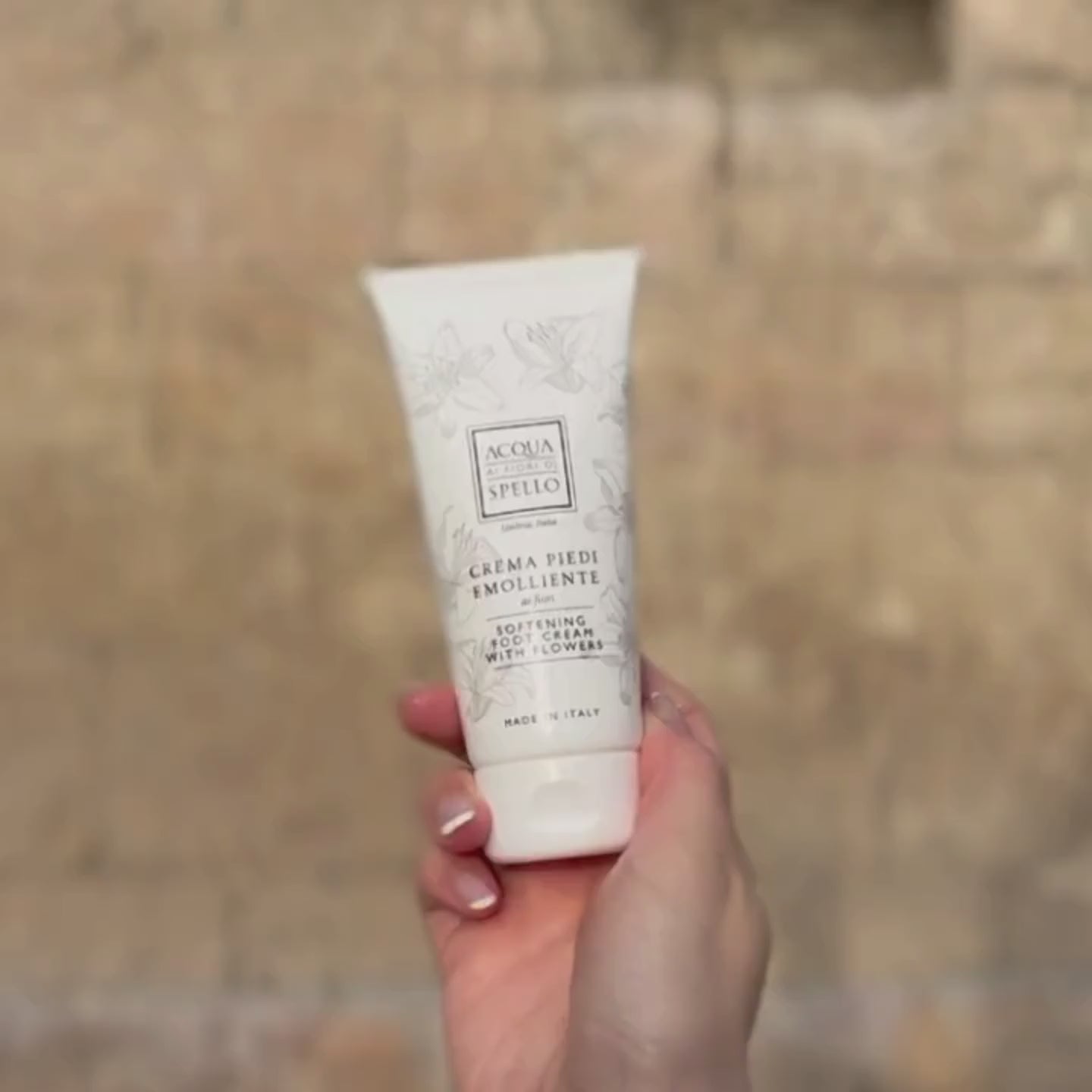 Video Crema piedi emolliente ai fiori 75 ml Acqua ai Fiori
